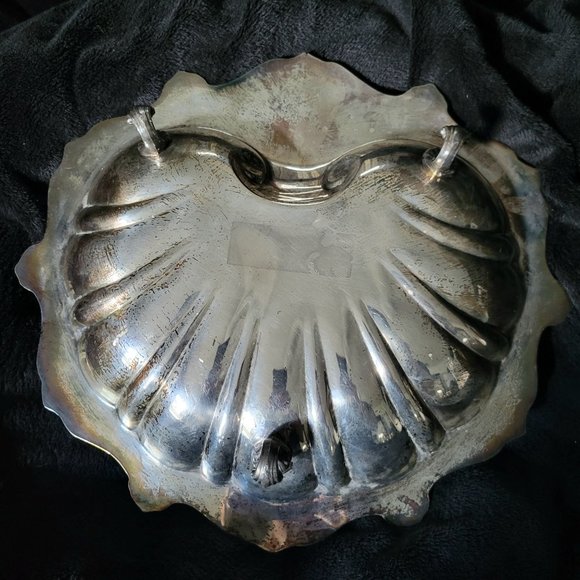 Vtg Poole Old English Silverplate Centerpiece Shell Bowl /Serving Bowl w/Gadroon - Picture 5 of 8
